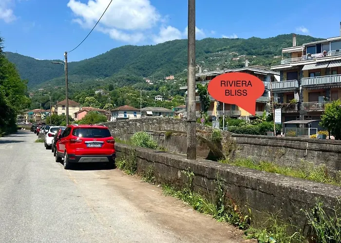 Апартаменти Riviera Bliss *